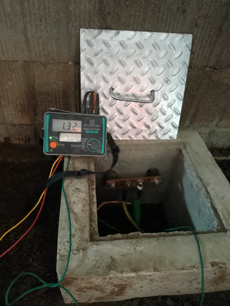 Instalasi 3 Tiang Monopole Penangkal Petir Kurn Radius 150 di BBPPMPV Malang - 5